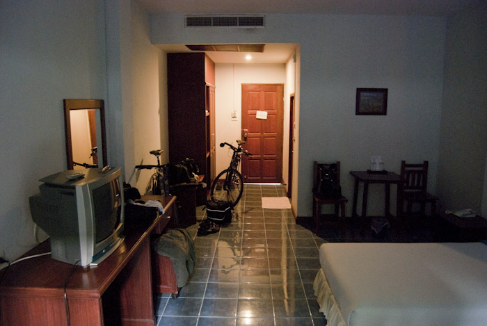 hotel room in Si Sa Ket