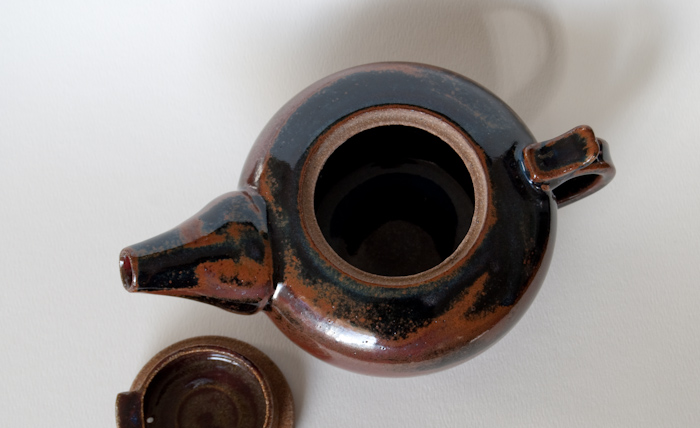 teapot from top, open